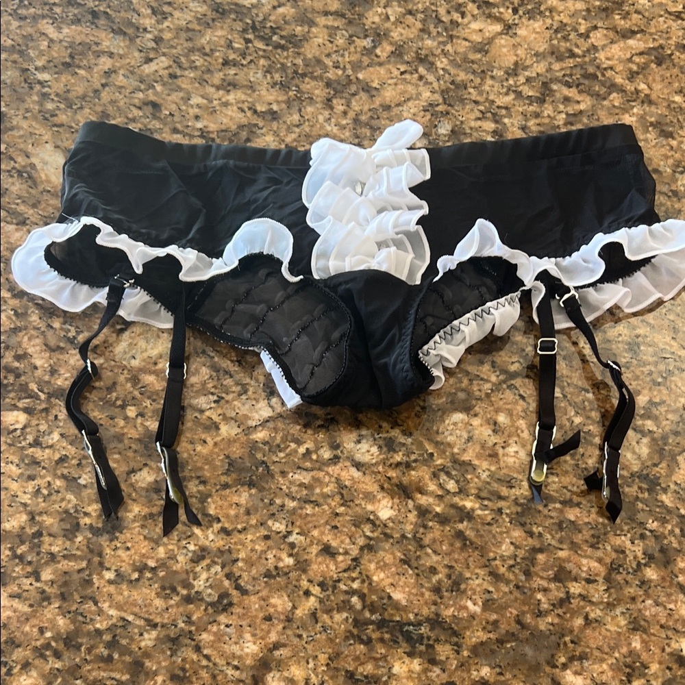 NWT Black and White Ruffled Lingerie Bottoms